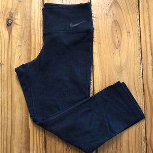 Nike Dri-Fit Cropped Black Leggings Small
